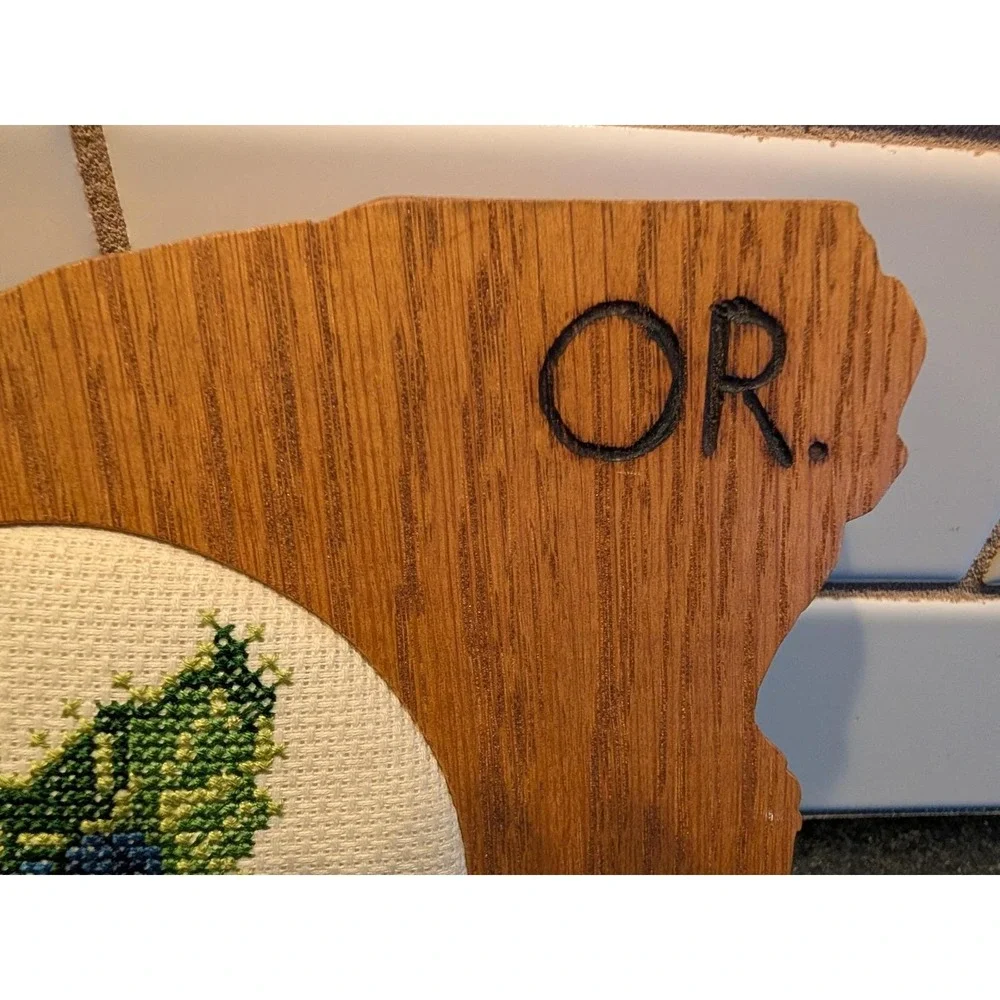 Vintage Oregon OR State Wooden Wall Art Cross Stitch Flower Decor‎ Wine Grapes